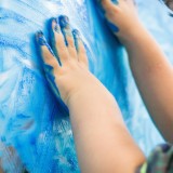 2-year olds´ classroom – painting on a mirror